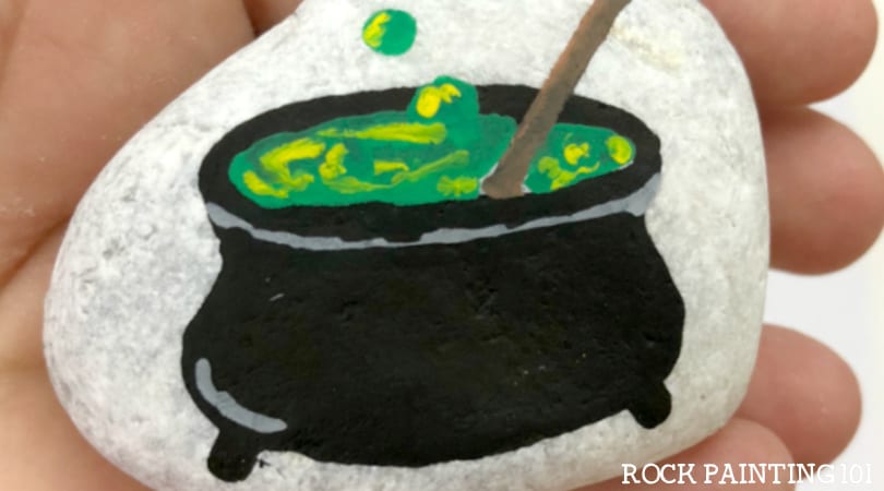 How to paint a cauldron for amazing Halloween rocks