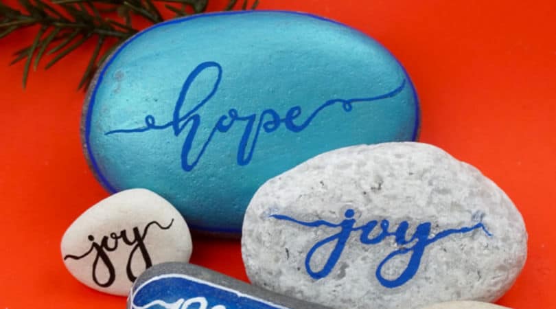 5 tips to start hand lettering on painted rocks